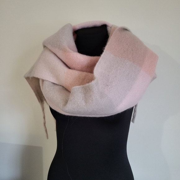 Kensie scarf - Picture 4 of 7